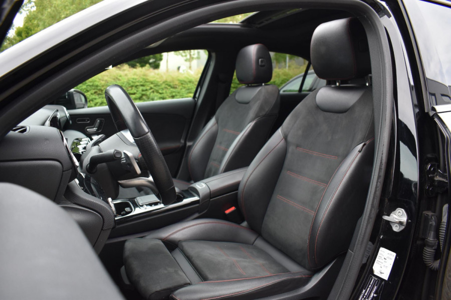 Mercedes-Benz A-Klasse 200 AMG Night Pano Multibeam Sfeer Memory