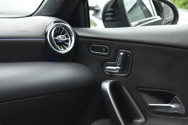 Mercedes-Benz A-Klasse 200 AMG Night Pano Multibeam Sfeer Memory