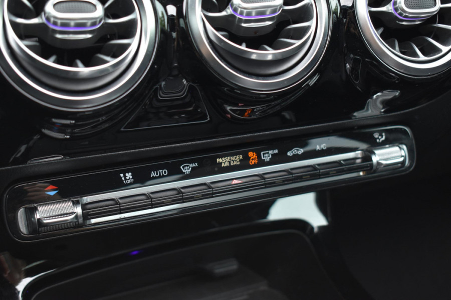 Mercedes-Benz A-Klasse 200 AMG Night Pano Multibeam Sfeer Memory