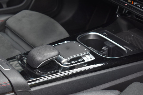 Mercedes-Benz A-Klasse 200 AMG Night Pano Multibeam Sfeer Memory