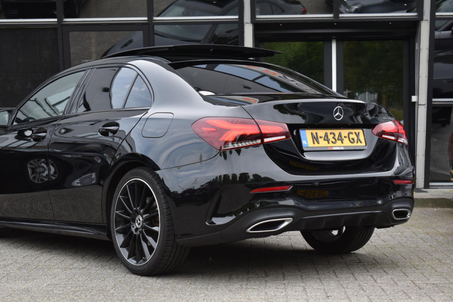 Mercedes-Benz A-Klasse 200 AMG Night Pano Multibeam Sfeer Memory