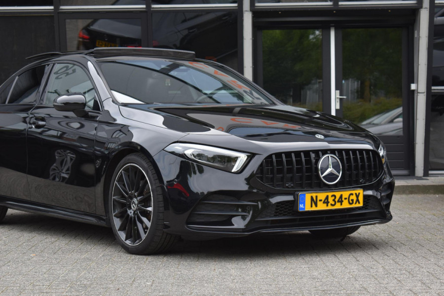 Mercedes-Benz A-Klasse 200 AMG Night Pano Multibeam Sfeer Memory
