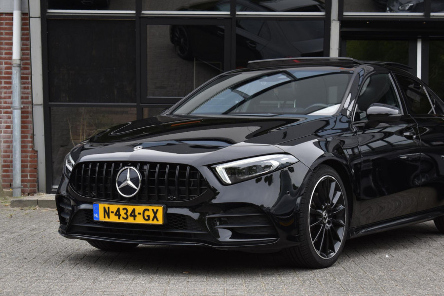 Mercedes-Benz A-Klasse 200 AMG Night Pano Multibeam Sfeer Memory