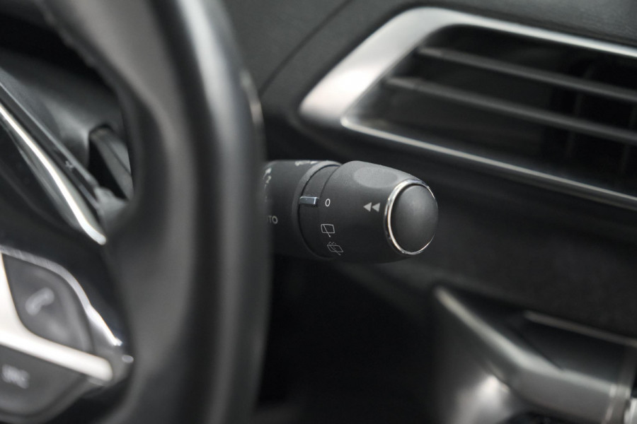 Peugeot 3008 PureTech 130 EAT6 Allure | Camera | Navigatie | Apple Carplay | Parkeersensoren