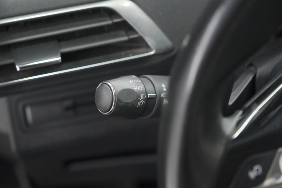 Peugeot 3008 PureTech 130 EAT6 Allure | Camera | Navigatie | Apple Carplay | Parkeersensoren