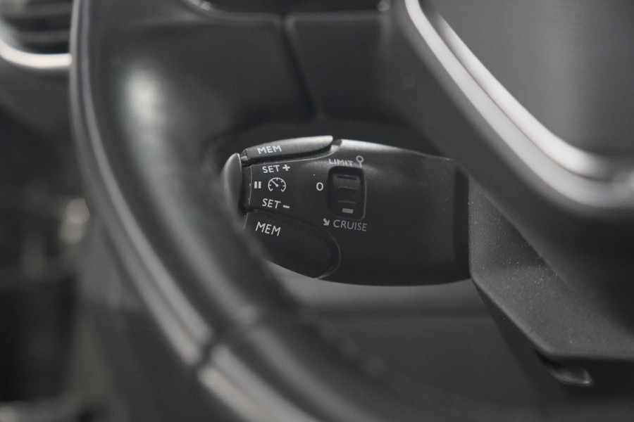 Peugeot 3008 PureTech 130 EAT6 Allure | Camera | Navigatie | Apple Carplay | Parkeersensoren