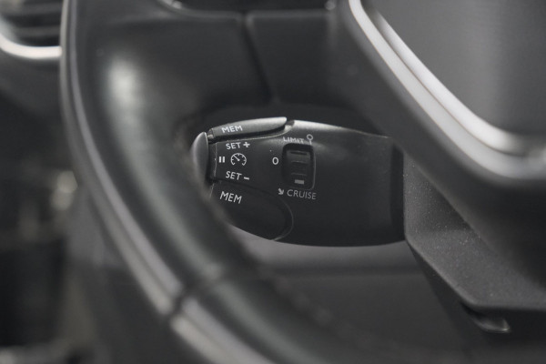 Peugeot 3008 PureTech 130 EAT6 Allure | Camera | Navigatie | Apple Carplay | Parkeersensoren