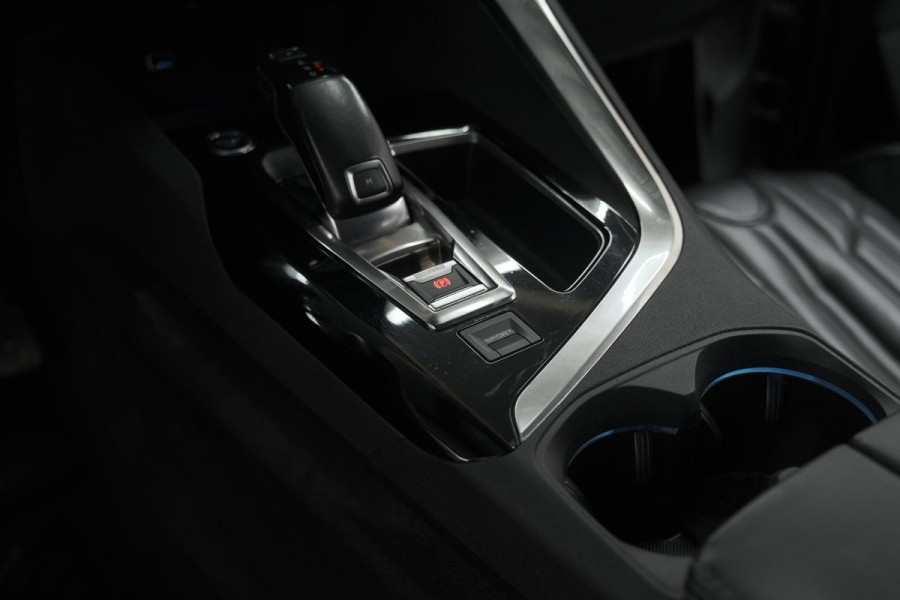 Peugeot 3008 PureTech 130 EAT6 Allure | Camera | Navigatie | Apple Carplay | Parkeersensoren