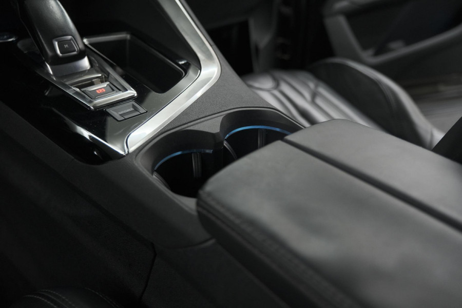 Peugeot 3008 PureTech 130 EAT6 Allure | Camera | Navigatie | Apple Carplay | Parkeersensoren