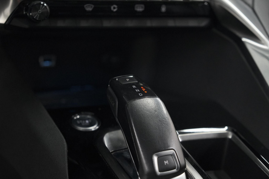 Peugeot 3008 PureTech 130 EAT6 Allure | Camera | Navigatie | Apple Carplay | Parkeersensoren