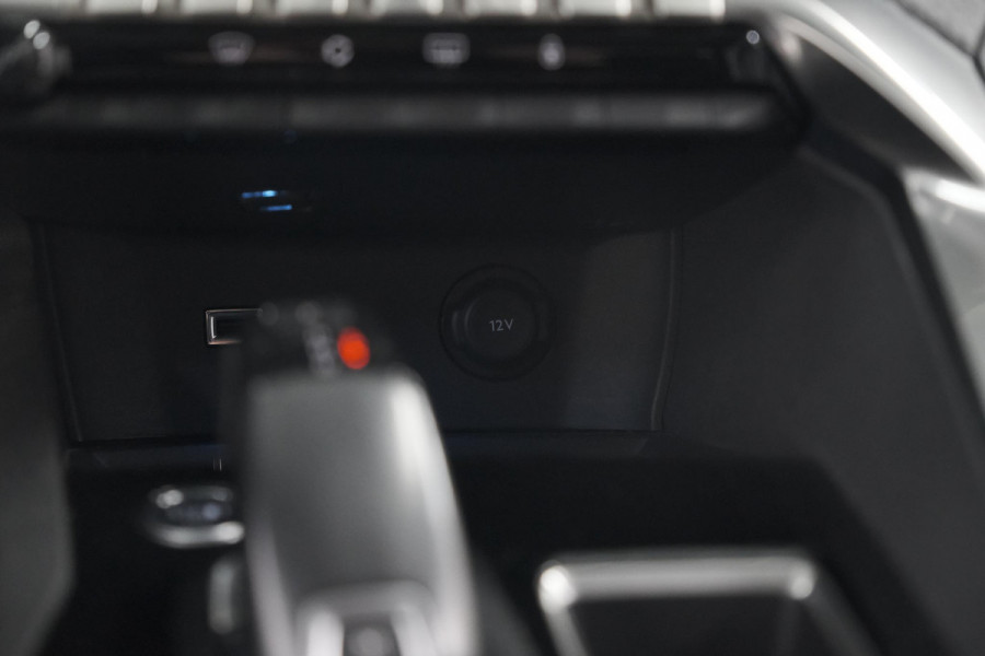 Peugeot 3008 PureTech 130 EAT6 Allure | Camera | Navigatie | Apple Carplay | Parkeersensoren