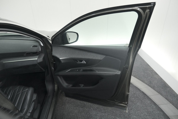 Peugeot 3008 PureTech 130 EAT6 Allure | Camera | Navigatie | Apple Carplay | Parkeersensoren