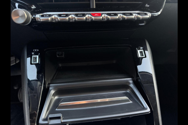 Peugeot 208 1.2 PureTech Allure 100 PK Carbon | Nav | Camera | Sensor