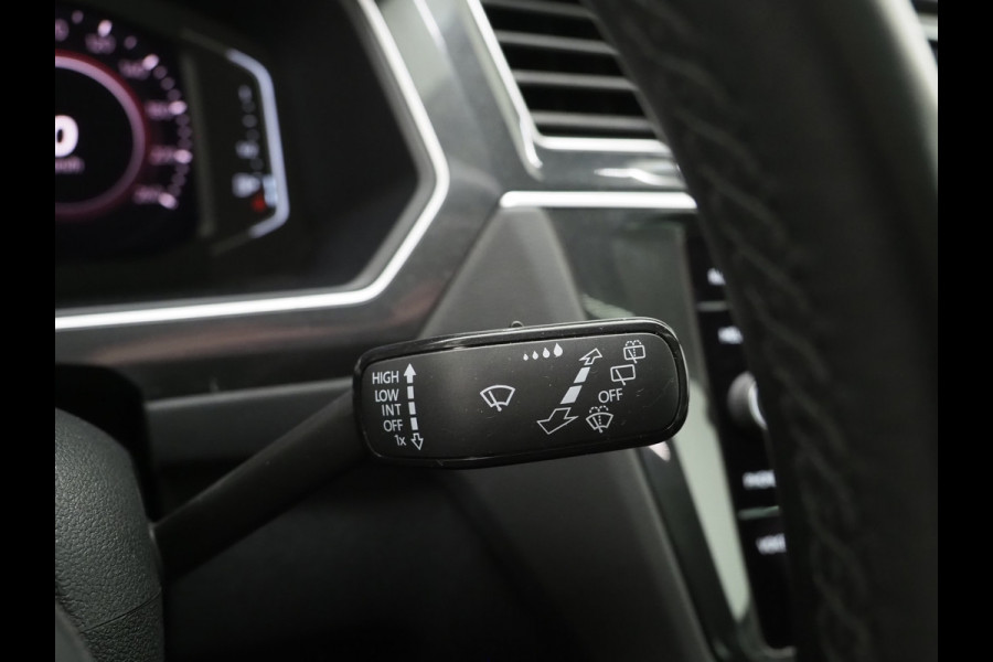 Volkswagen Tiguan 1.4 TSI eHybrid Elegance Exclusive | Panoramadak | Leder | 360 | Adaptive Cruise | Keyless | Virtual | Carplay