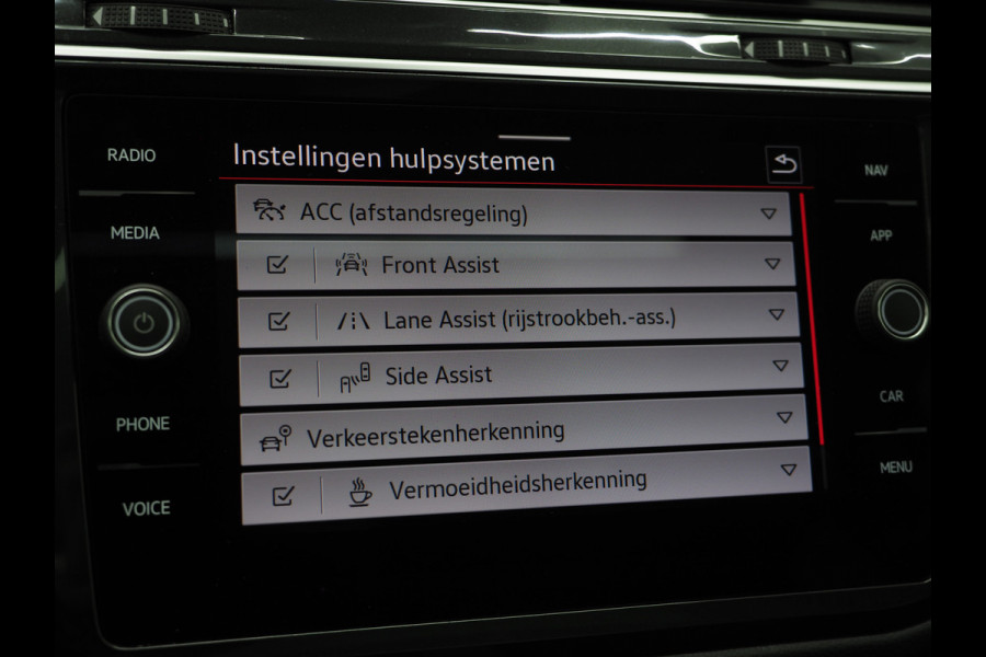 Volkswagen Tiguan 1.4 TSI eHybrid Elegance Exclusive | Panoramadak | Leder | 360 | Adaptive Cruise | Keyless | Virtual | Carplay