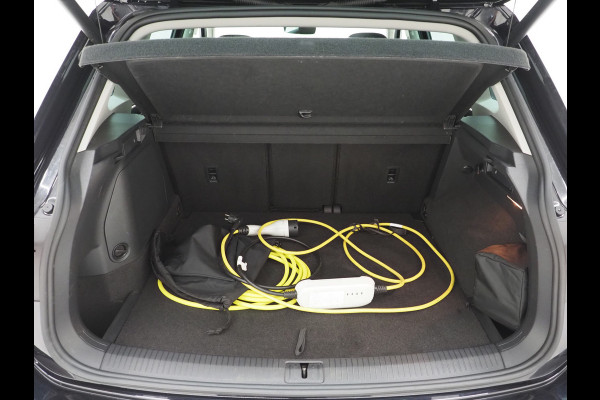 Volkswagen Tiguan 1.4 TSI eHybrid Elegance Exclusive | Panoramadak | Leder | 360 | Adaptive Cruise | Keyless | Virtual | Carplay