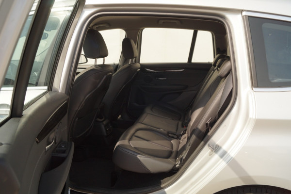 BMW 2 Serie Gran Tourer 218i Automaat High Executive Edition 5persoons -LEER-