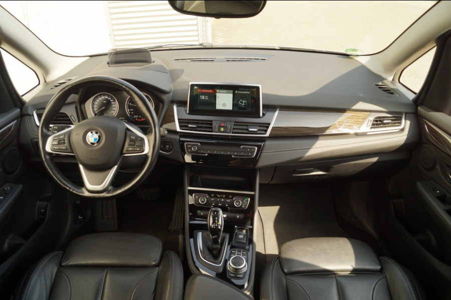 BMW 2 Serie Gran Tourer 218i Automaat High Executive Edition 5persoons -LEER-