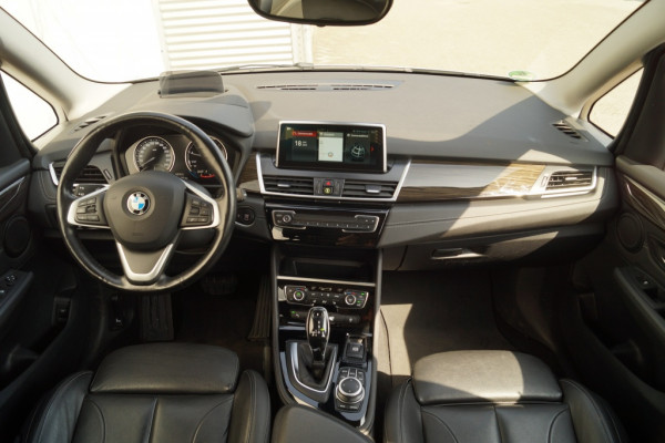 BMW 2 Serie Gran Tourer 218i Automaat High Executive Edition 5persoons -LEER-