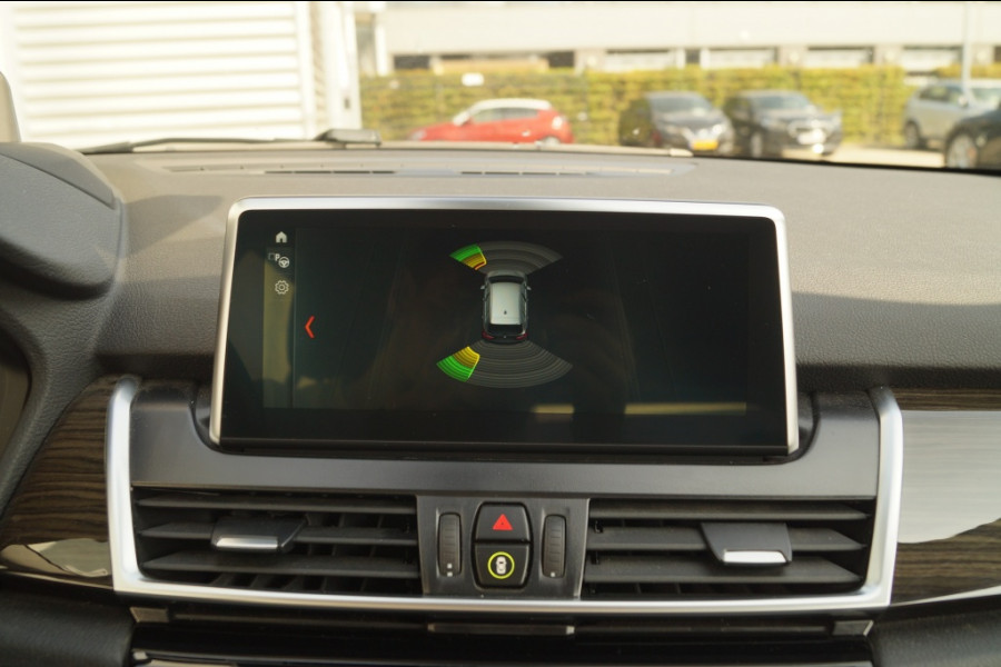 BMW 2 Serie Gran Tourer 218i Automaat High Executive Edition 5persoons -LEER-