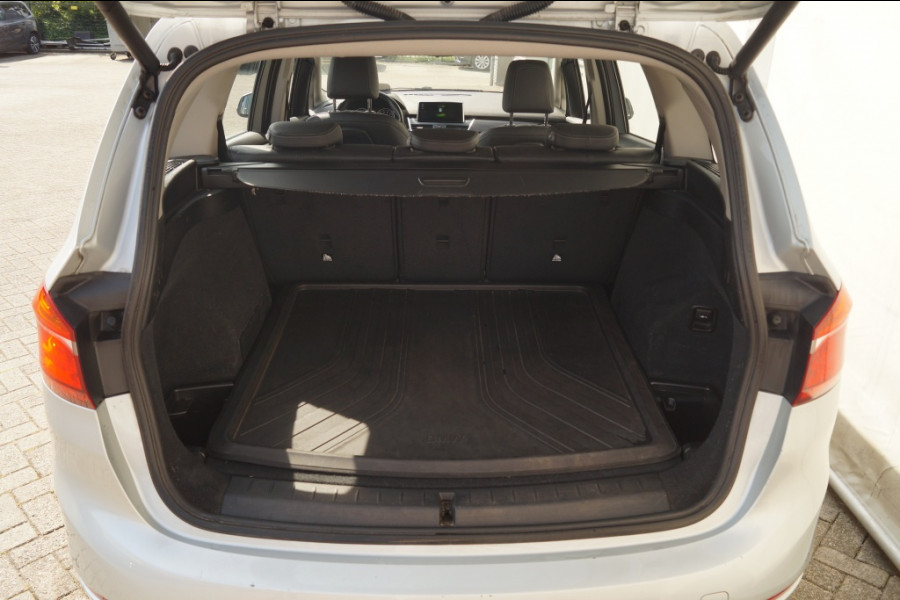 BMW 2 Serie Gran Tourer 218i Automaat High Executive Edition 5persoons -LEER-