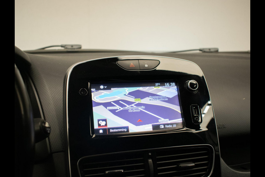 Renault Clio Estate 0.9 TCe Bose Sport (NAVI,LED,CLIMATE,SPORTSTOELEN,TREKHAAK,CRUISE,GETINT,18 INCH,PDC,NETTESTAAT)