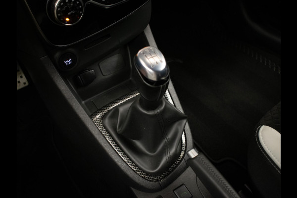 Renault Clio Estate 0.9 TCe Bose Sport (NAVI,LED,CLIMATE,SPORTSTOELEN,TREKHAAK,CRUISE,GETINT,18 INCH,PDC,NETTESTAAT)