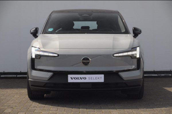 Volvo EX30 428PK Automaat Twin Motor Performance Ultra / 360 graden camera / Pilot assist / Park assist / Panoramadak / Voorstoelen en stuurwiel verwarmd / Elektrisch verstelbare stoelen /