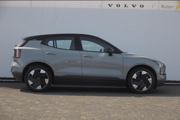 Volvo EX30 428PK Automaat Twin Motor Performance Ultra / 360 graden camera / Pilot assist / Park assist / Panoramadak / Voorstoelen en stuurwiel verwarmd / Elektrisch verstelbare stoelen /