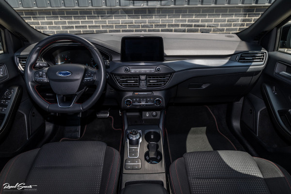 Ford FOCUS Wagon 1.5 EcoBoost ST Line Business | Cruise control | Apple carplay | trekhaak.afnb | Premium audio | Keyless |