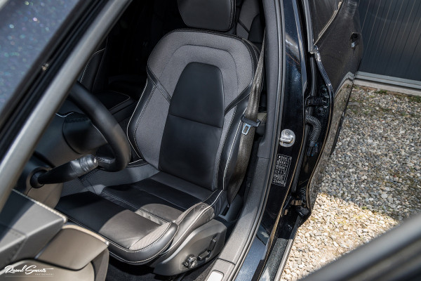 Volvo V60 2.0 T6 Recharge AWD Plus Dark | Longe Range | Adaptieve Cruise | Harman Kardon | Zwenkbare trekhaak | Memory |