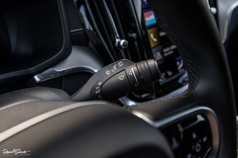 Volvo V60 2.0 T6 Recharge AWD Plus Dark | Longe Range | Adaptieve Cruise | Harman Kardon | Zwenkbare trekhaak | Memory |
