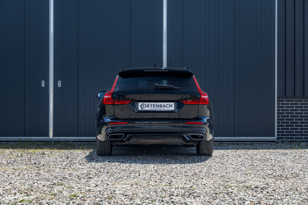 Volvo V60 2.0 T6 Recharge AWD Plus Dark | Longe Range | Adaptieve Cruise | Harman Kardon | Zwenkbare trekhaak | Memory |