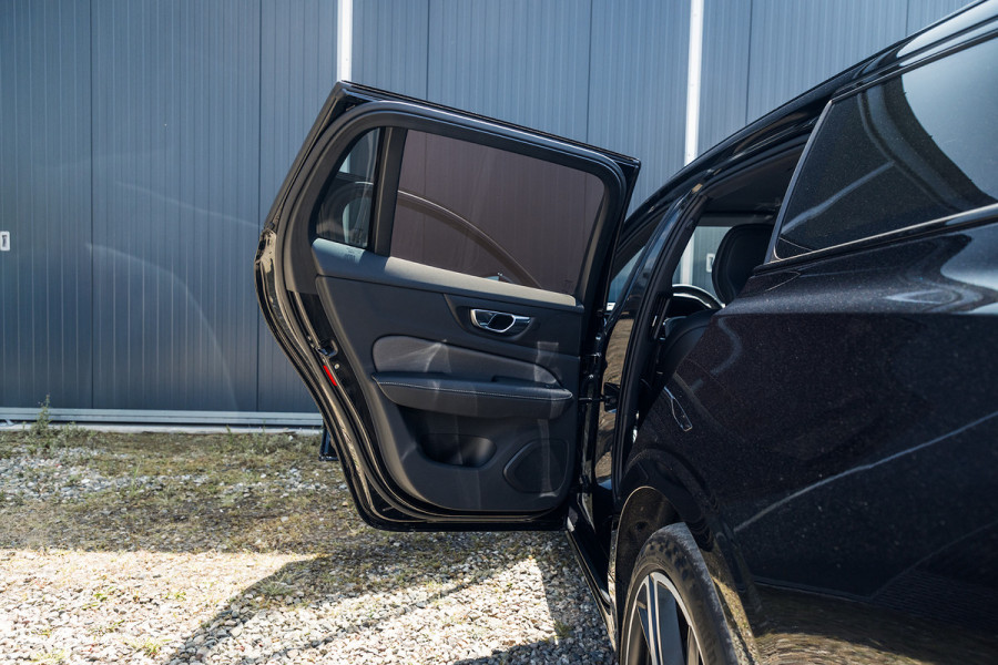 Volvo V60 2.0 T6 Recharge AWD Plus Dark | Longe Range | Adaptieve Cruise | Harman Kardon | Zwenkbare trekhaak | Memory |
