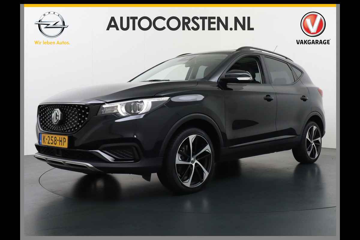 MG Mg Zs EV Luxury 45kWh Leder Panodak Camera Cruise Adaptief Apple Carplay Android Auto Stoelverwarming Airco Navi DAB Pdc Keyless Led Regensensor Lmv Bluetooth Connected services LaneAssist Verkeersbord detectie 1e Eigenaar Dealeronderhouden MG Mg Zs EV Luxury 45kWh Leder Panodak Camera Cruise Adaptief Apple Carplay Android Auto Stoelverwarming Airco Navi DAB Pdc Keyless Led Regensensor Lmv Bluetooth Connected services LaneAssist Verkeersbord detectie 1e Eigenaar Dealeronderhouden