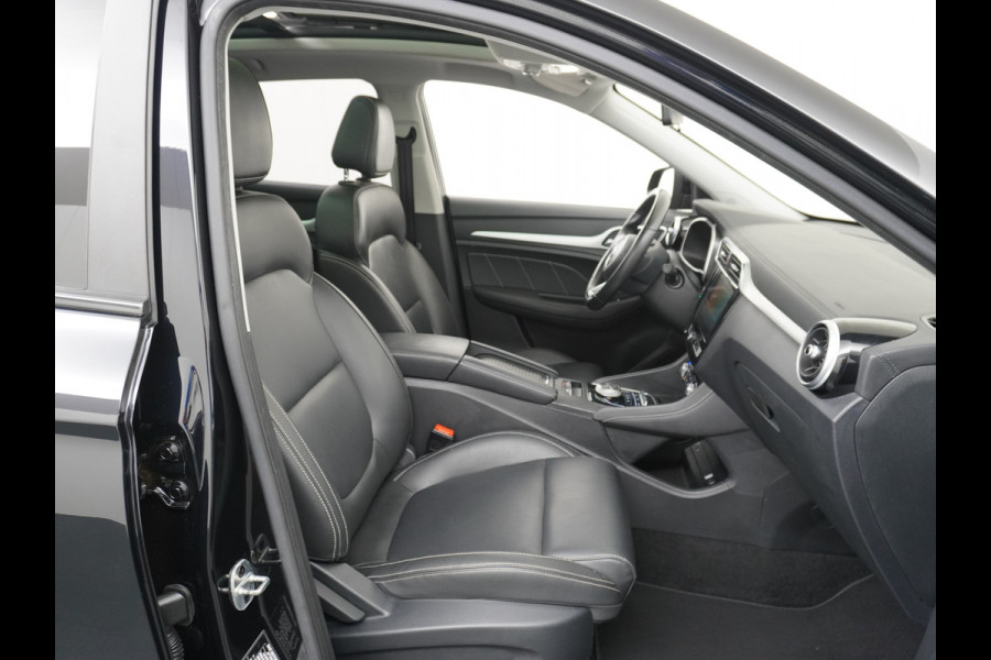 MG Mg Zs EV Luxury 45kWh Leder Panodak Camera Cruise Adaptief Apple Carplay Android Auto Stoelverwarming Airco Navi DAB Pdc Keyless Led Regensensor Lmv Bluetooth Connected services LaneAssist Verkeersbord detectie 1e Eigenaar Dealeronderhouden