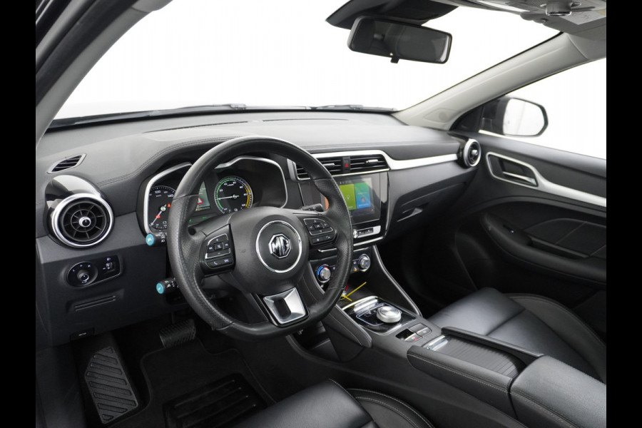 MG Mg Zs EV Luxury 45kWh Leder Panodak Camera Cruise Adaptief Apple Carplay Android Auto Stoelverwarming Airco Navi DAB Pdc Keyless Led Regensensor Lmv Bluetooth Connected services LaneAssist Verkeersbord detectie 1e Eigenaar Dealeronderhouden