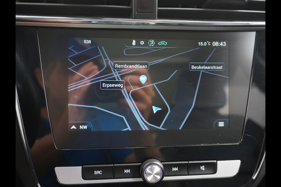 MG Mg Zs EV Luxury 45kWh Leder Panodak Camera Cruise Adaptief Apple Carplay Android Auto Stoelverwarming Airco Navi DAB Pdc Keyless Led Regensensor Lmv Bluetooth Connected services LaneAssist Verkeersbord detectie 1e Eigenaar Dealeronderhouden
