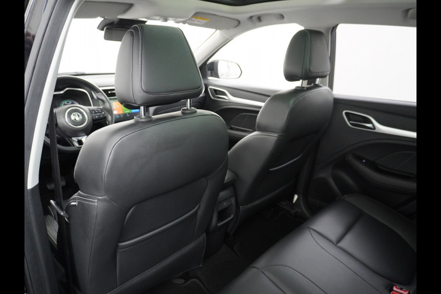 MG Mg Zs EV Luxury 45kWh Leder Panodak Camera Cruise Adaptief Apple Carplay Android Auto Stoelverwarming Airco Navi DAB Pdc Keyless Led Regensensor Lmv Bluetooth Connected services LaneAssist Verkeersbord detectie 1e Eigenaar Dealeronderhouden