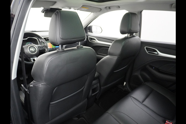 MG Mg Zs EV Luxury 45kWh Leder Panodak Camera Cruise Adaptief Apple Carplay Android Auto Stoelverwarming Airco Navi DAB Pdc Keyless Led Regensensor Lmv Bluetooth Connected services LaneAssist Verkeersbord detectie 1e Eigenaar Dealeronderhouden