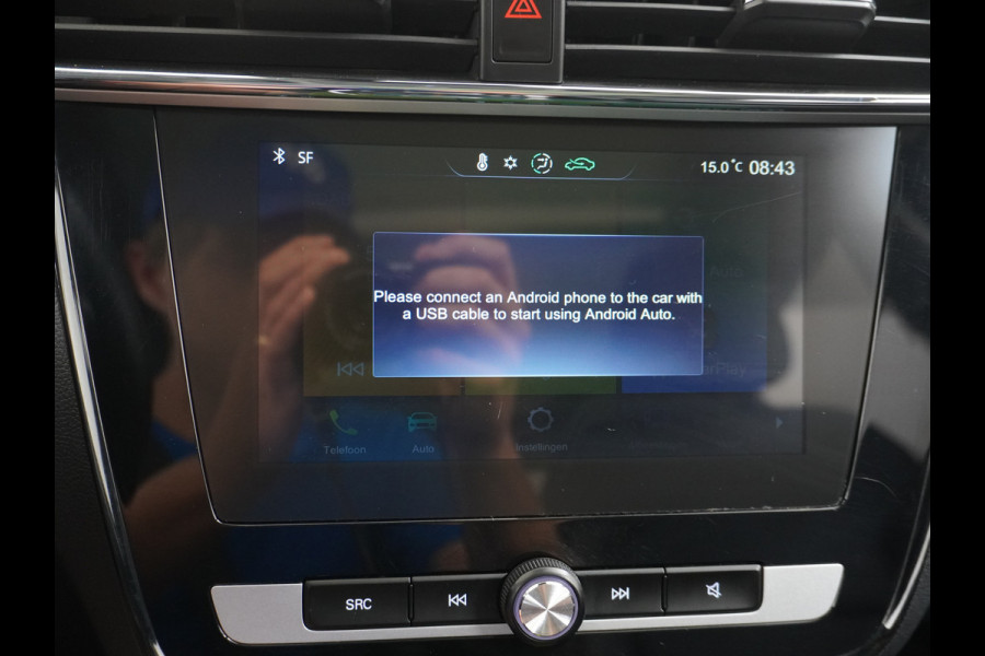 MG Mg Zs EV Luxury 45kWh Leder Panodak Camera Cruise Adaptief Apple Carplay Android Auto Stoelverwarming Airco Navi DAB Pdc Keyless Led Regensensor Lmv Bluetooth Connected services LaneAssist Verkeersbord detectie 1e Eigenaar Dealeronderhouden