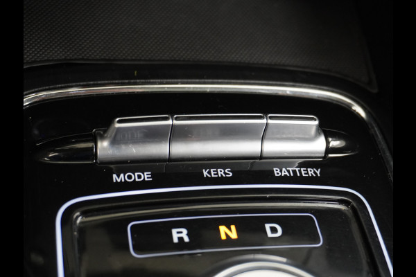 MG Mg Zs EV Luxury 45kWh Leder Panodak Camera Cruise Adaptief Apple Carplay Android Auto Stoelverwarming Airco Navi DAB Pdc Keyless Led Regensensor Lmv Bluetooth Connected services LaneAssist Verkeersbord detectie 1e Eigenaar Dealeronderhouden