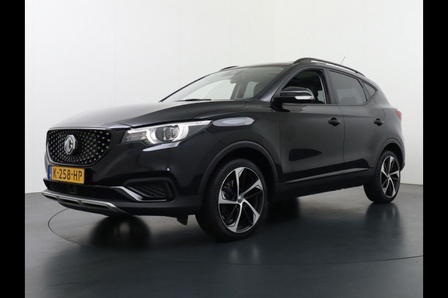 MG Mg Zs EV Luxury 45kWh Leder Panodak Camera Cruise Adaptief Apple Carplay Android Auto Stoelverwarming Airco Navi DAB Pdc Keyless Led Regensensor Lmv Bluetooth Connected services LaneAssist Verkeersbord detectie 1e Eigenaar Dealeronderhouden