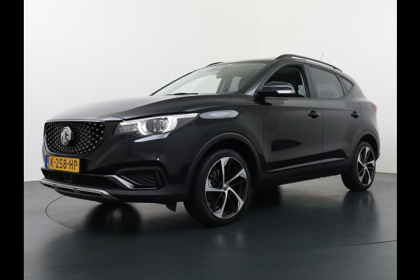 MG Mg Zs EV Luxury 45kWh Leder Panodak Camera Cruise Adaptief Apple Carplay Android Auto Stoelverwarming Airco Navi DAB Pdc Keyless Led Regensensor Lmv Bluetooth Connected services LaneAssist Verkeersbord detectie 1e Eigenaar Dealeronderhouden