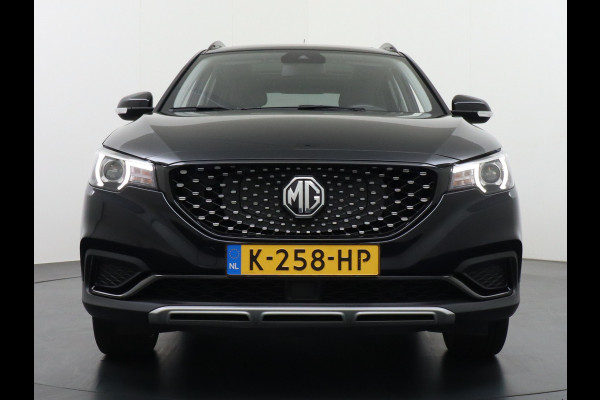MG Mg Zs EV Luxury 45kWh Leder Panodak Camera Cruise Adaptief Apple Carplay Android Auto Stoelverwarming Airco Navi DAB Pdc Keyless Led Regensensor Lmv Bluetooth Connected services LaneAssist Verkeersbord detectie 1e Eigenaar Dealeronderhouden