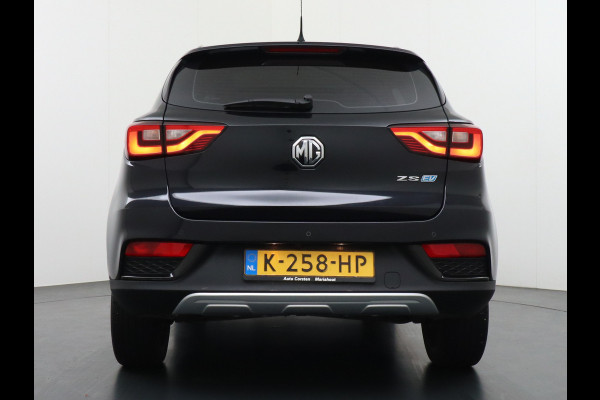 MG Mg Zs EV Luxury 45kWh Leder Panodak Camera Cruise Adaptief Apple Carplay Android Auto Stoelverwarming Airco Navi DAB Pdc Keyless Led Regensensor Lmv Bluetooth Connected services LaneAssist Verkeersbord detectie 1e Eigenaar Dealeronderhouden