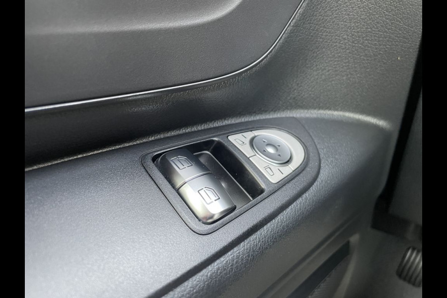 Mercedes-Benz Vito 114 CDI E6 Automaat Lang 3 zits BPM Vrij! Lease €352 p/m, Airco, Navi+Camera, Trekhaak, PDC, Imperiaal, Bedrijfsinrichting, Onderhoudshistorie aanwezig