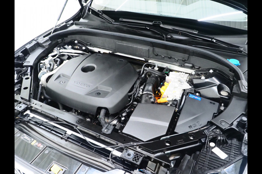 Volvo XC60 2.0 T6 Recharge AWD Plus Long Range | Panoramadak | Keyless | Camera | Memory | Leder | Virtual | Carplay