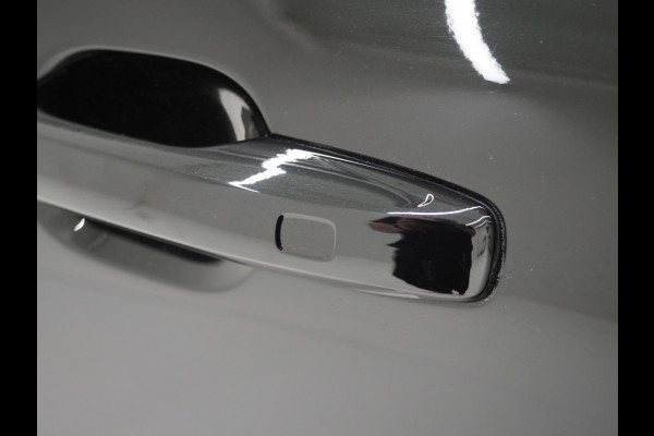 Volvo XC60 2.0 T6 Recharge AWD Plus Long Range | Panoramadak | Keyless | Camera | Memory | Leder | Virtual | Carplay