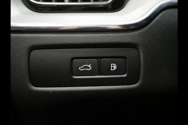 Volvo XC60 2.0 T6 Recharge AWD Plus Long Range | Panoramadak | Keyless | Camera | Memory | Leder | Virtual | Carplay
